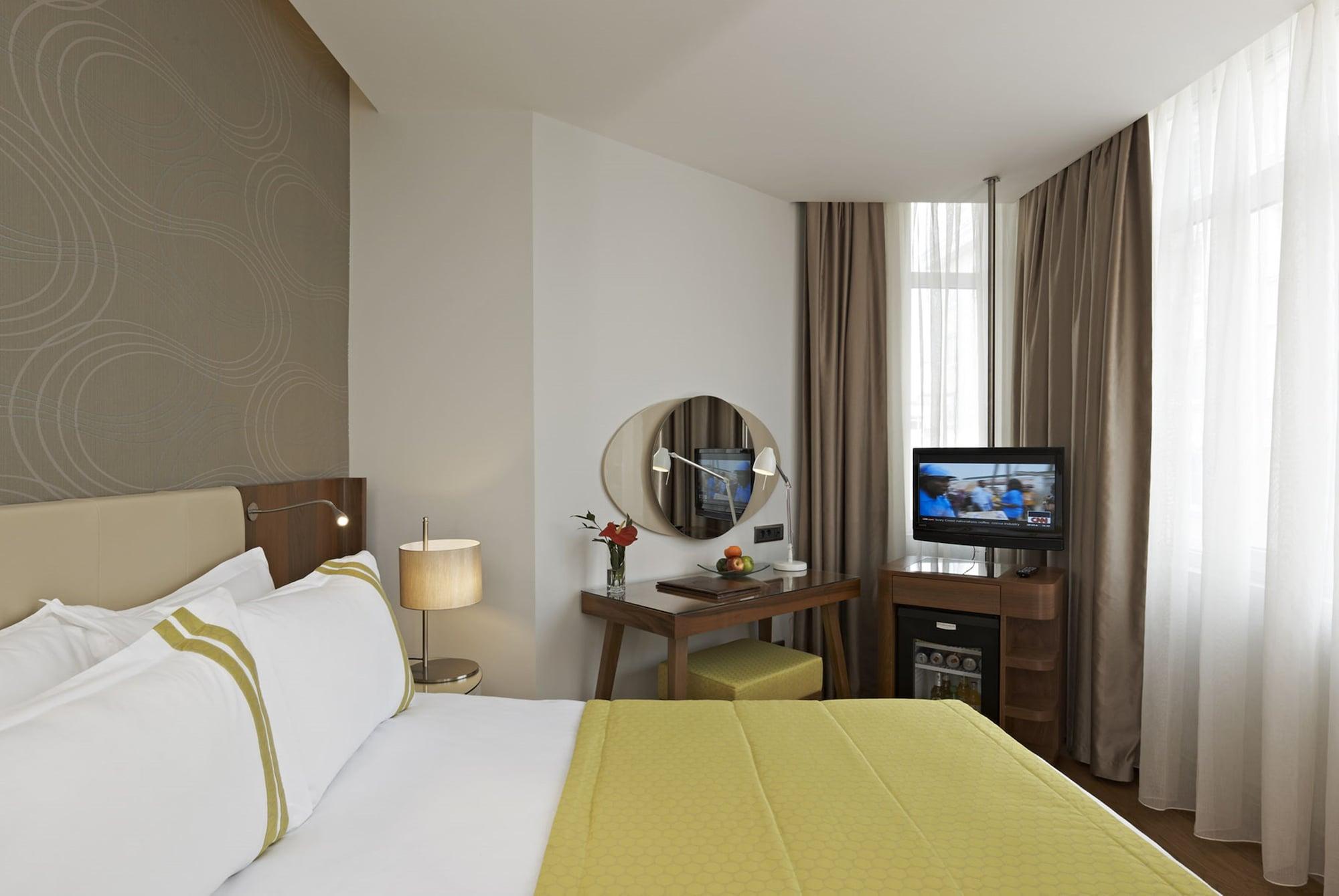 Four Points Flex By Sheraton Istanbul Taksim Square Istambul Exterior foto
