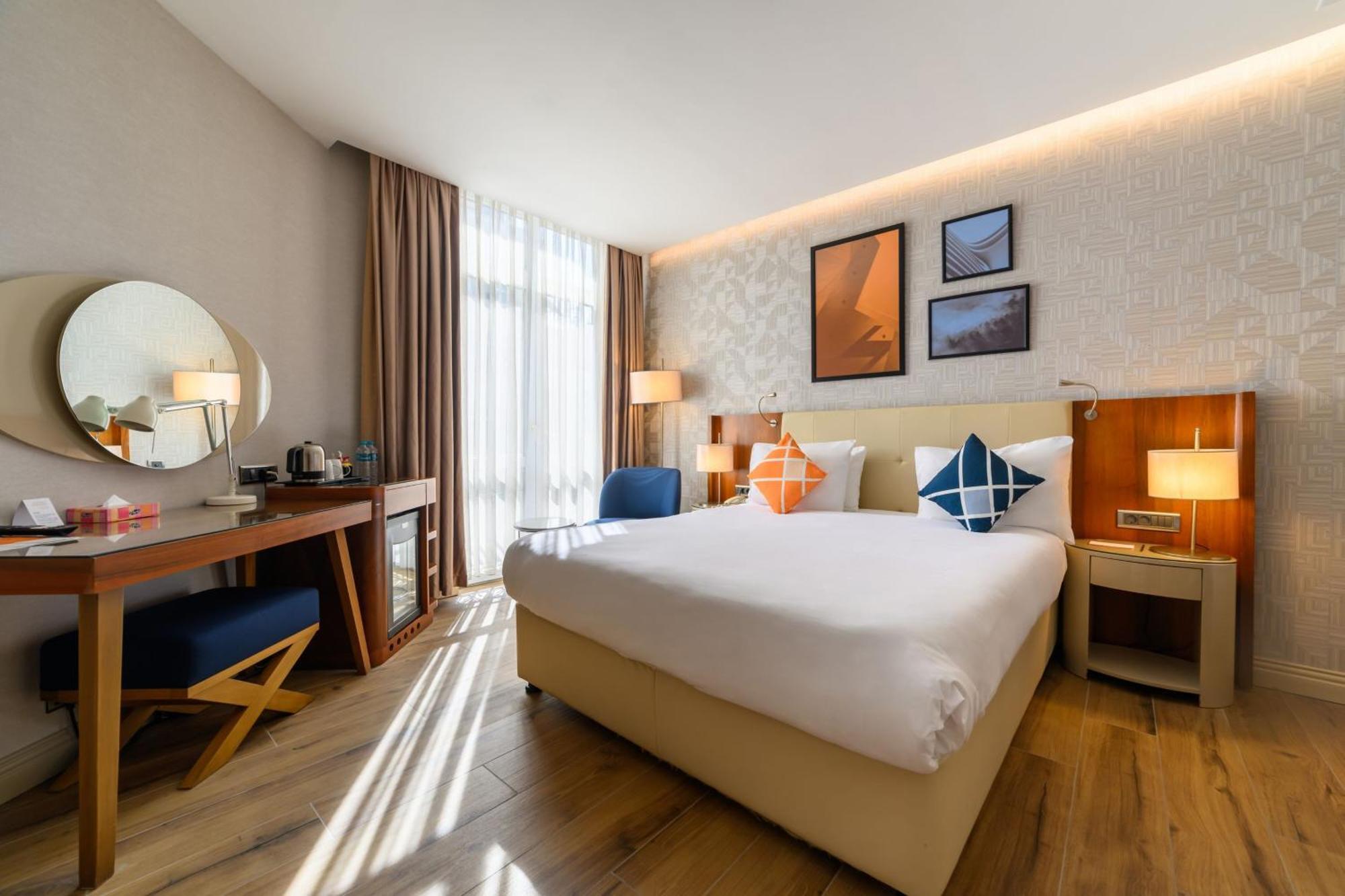 Four Points Flex By Sheraton Istanbul Taksim Square Istambul Exterior foto