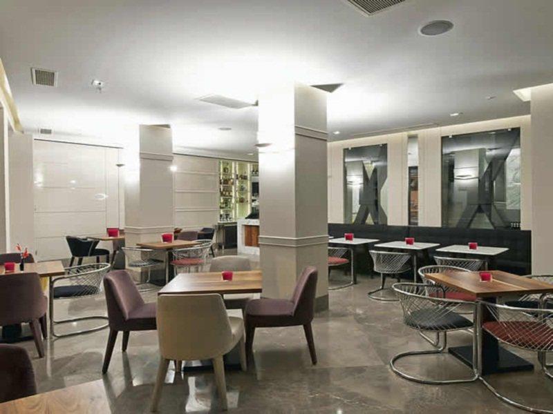 Four Points Flex By Sheraton Istanbul Taksim Square Istambul Exterior foto